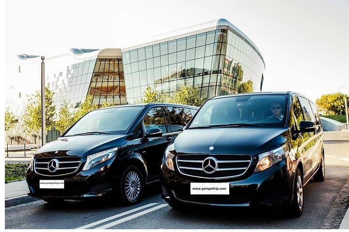 Naples Airport to Pompei Private Transfer Minicab