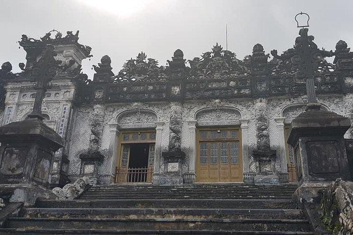 Shore Excursion: Hue City,Royal King Tomb,Perfume River:CHAN MAY or TIEN SA Port