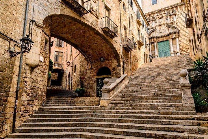 Private Transfer from Barcelona (BCN) airport to Girona City