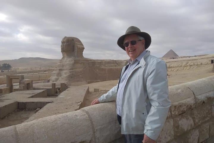 Cairo Layover Tour: Pyramids, Sphinx & Grand Egyptian Museum