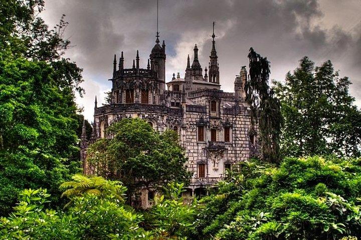 Private Tour: Discover the best of Sintra in 1 day avoiding queues