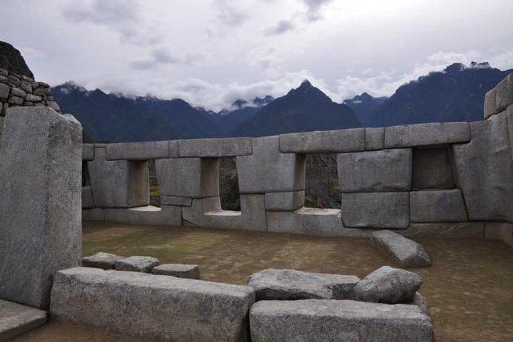 2 Day Sacred Valley and Machu Picchu Tour