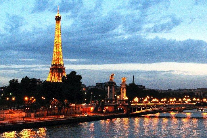 From Paris to CDG airport or From CDG airport to Paris (one way)