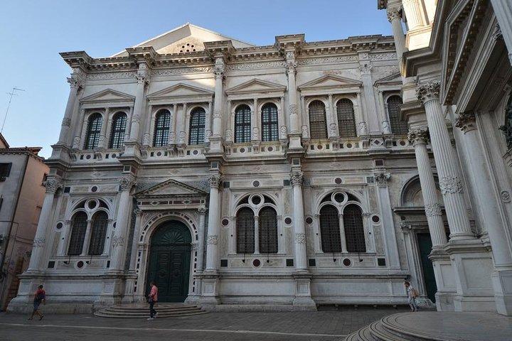 Private Walking Tour: Dorsoduro and San Polo Districts in Venice
