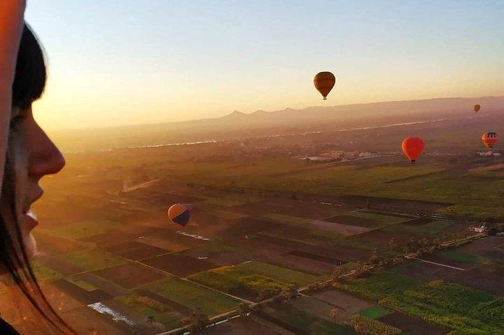 Sunrise Hot Air Balloon Ridding in Luxor