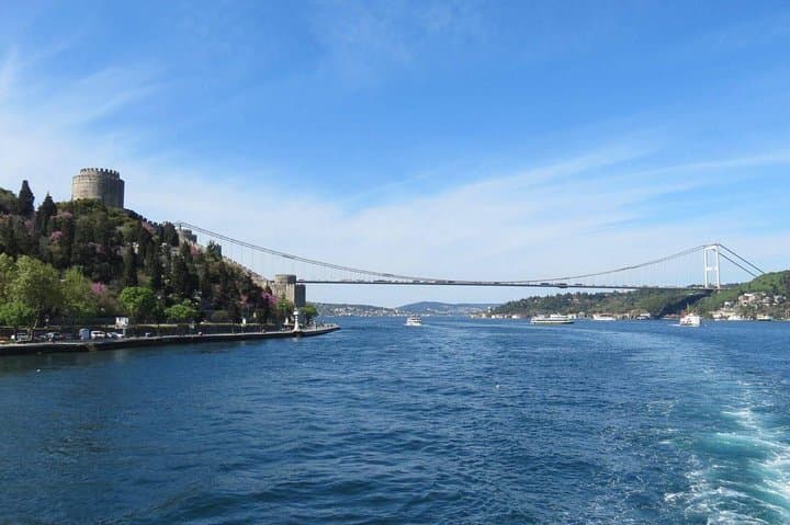Panoramic City Tour with Bosphorus Strait Sightseeing Cruise