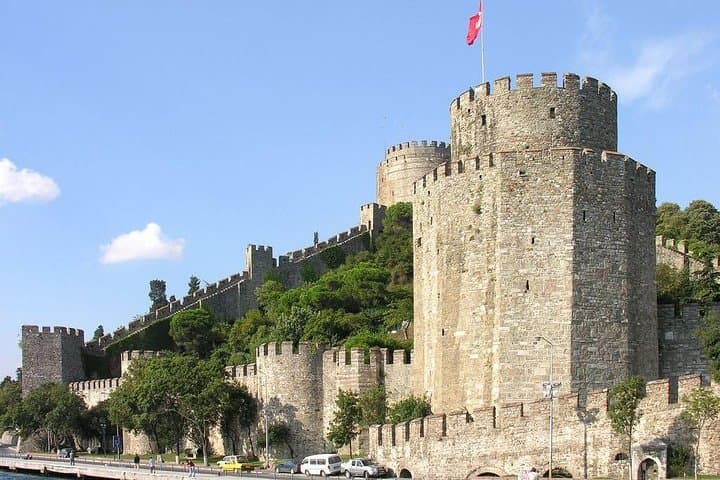 Panoramic City Tour with Bosphorus Strait Sightseeing Cruise