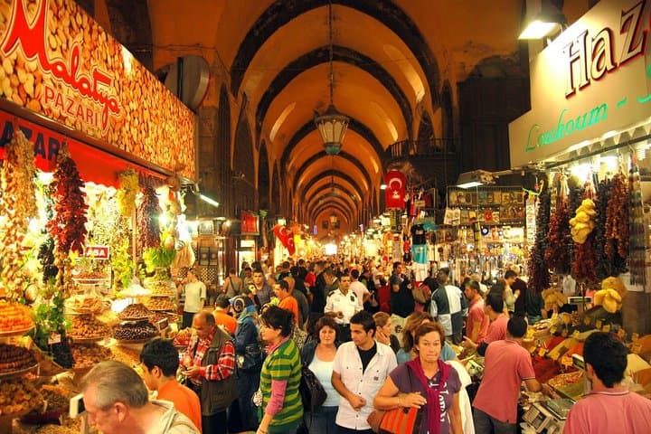 Istanbul Grand Bazaar and Egyptian Bazaar Shopping Tour