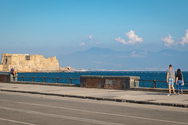 Naples panoramic tour and Monumental historic center.