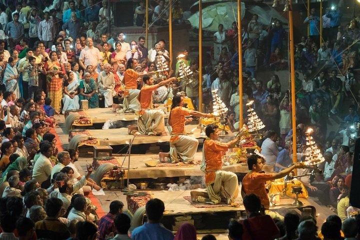 Enchanting Varanasi: A Spiritual and Historical Expedition