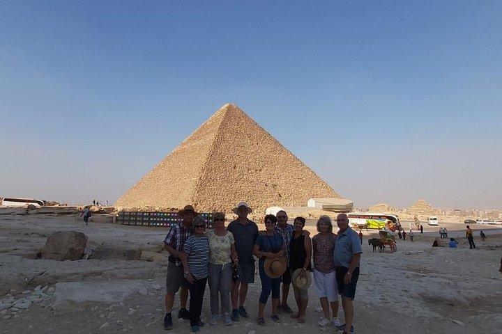 Private Tour Cairo - Pyramids and The Egyptian Museum with Lunch