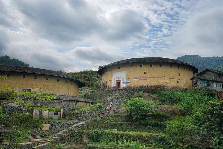 Combo: Overnight in Hakka Tulou plus 2-way transfers from Xiamen
