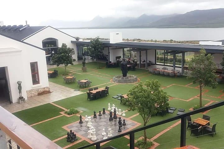 Private Wine tasting Cape Town Wineries Stellenbosch Franschoek Paarl full Day