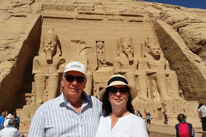 10 Day Treasures of Egypt Tour Giza Pyramids & Cairo & Nile Cruise & Abu Simbel