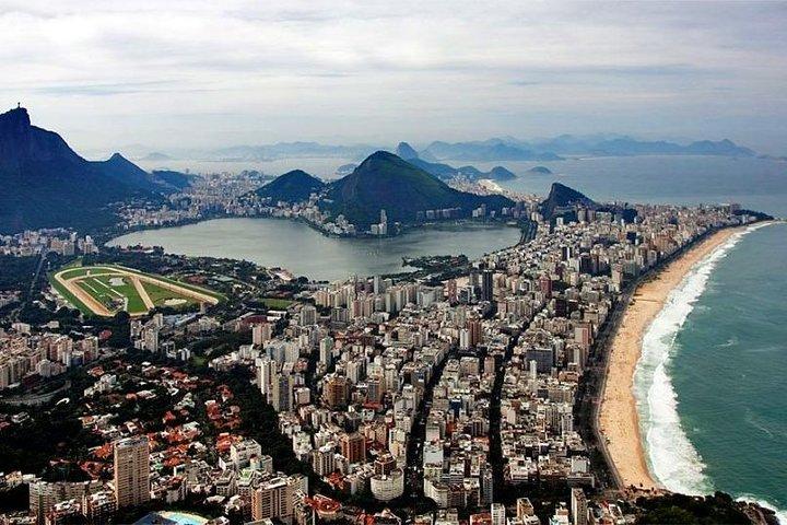 Private 60 min Helicopter Tour in Rio de Janeiro for 3 people