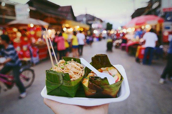 Bangkok Most Famous Food Experience (Private & All-Inclusive)