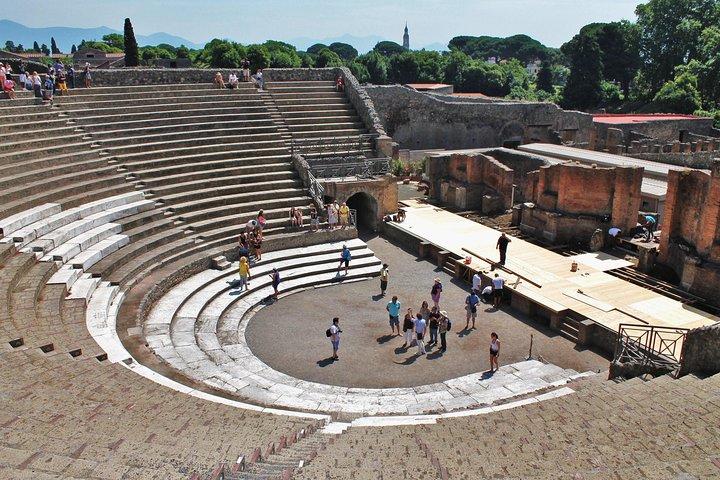 Private Day trip from Rome to Pompeii with official guide inside Ruins
