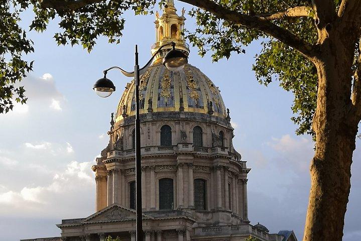Private tour of the essentials of Paris with driver
