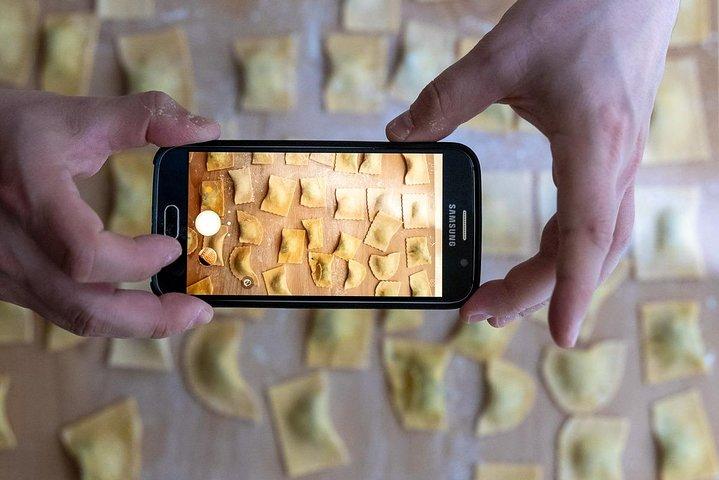 Verona: Prosecco & Pasta Making Class at Local's Home by Cesarine