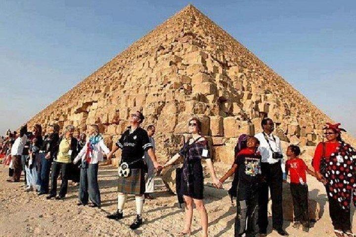 Giza pyramids, Sakkara, and Dahshour day tour