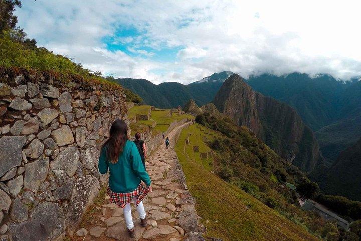 Aventura en el Camino Inca 4días con 03 noches