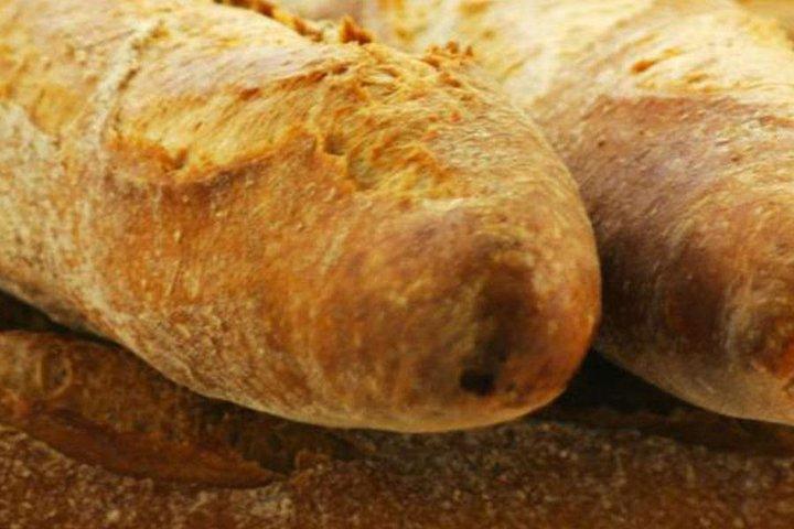 Manufacturing of the traditional French baguette