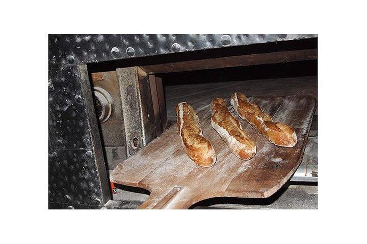 Manufacturing of the traditional French baguette