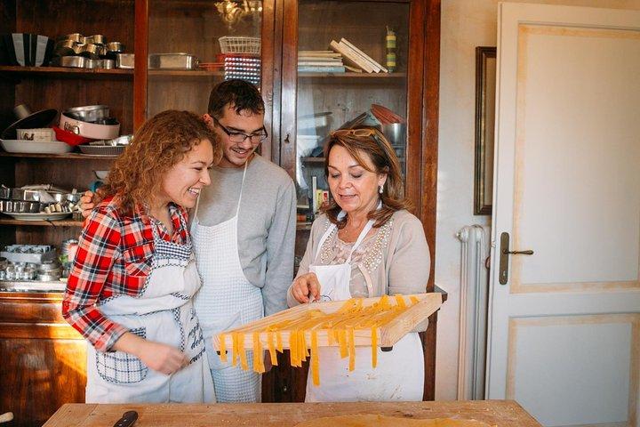 Pasta-making class at a Cesarina's home with tasting in Modena