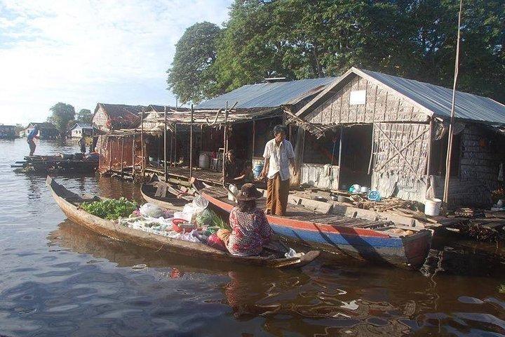 Private Tour by Car Floating Village Kompong Phluk