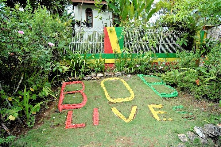 Bob Marley's Nine Mile Day-Trip w/Admission & Guided Tour from Grand Palladium