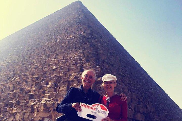 Sunset Camel Ride at the Pyramids of Egypt (Includes Local BBQ Dinner)