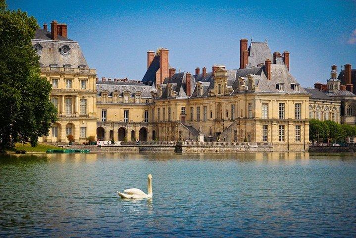 Private tour to Fontainebleau from Paris. Tickets included!
