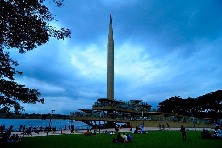 Amazing 8 Attractions Half-Day Putrajaya City Tour