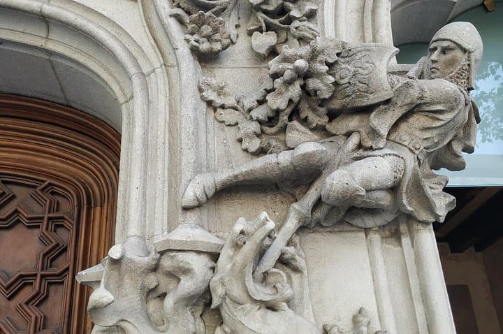 The Story of Gaudi and Modernism Private Walking Tour
