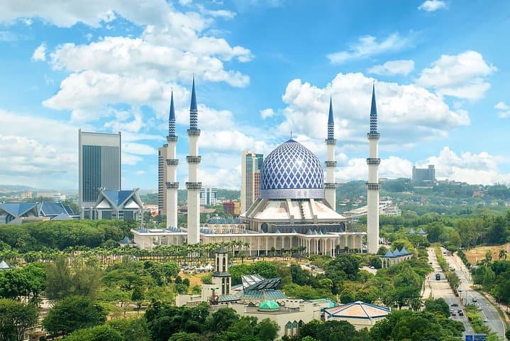 Batu Caves And Blue Mosque Tour From Kuala Lumpur