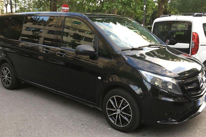 Transfer from Termini station to Rome center with minivan