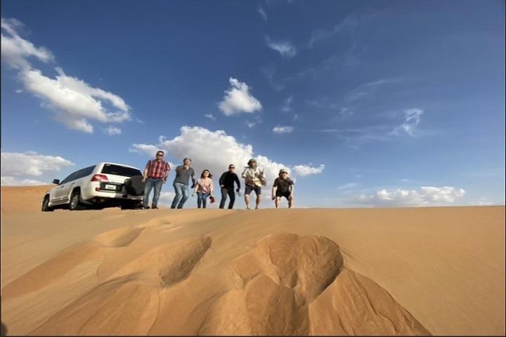 Evening Desert Safari Dubai With Dinner Buffet: Private Vehicle