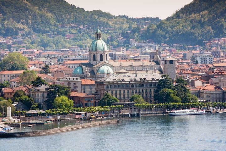 Lake Como and its villas tour