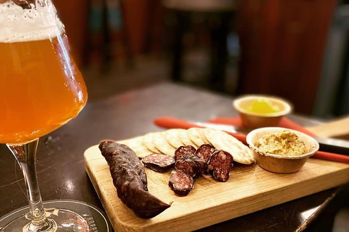 Bikes, Beers and Bites: City Food, Drink, & Cycle Tour