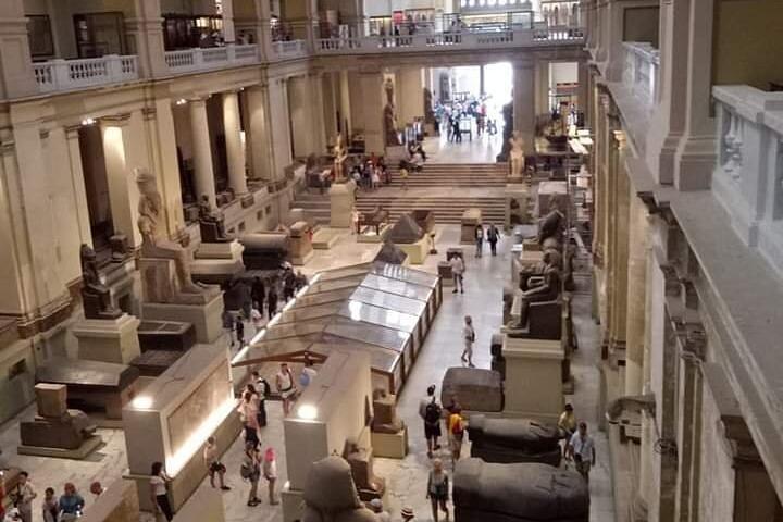 Day Tour at the Pyramids of Giza & Egyptian Museum