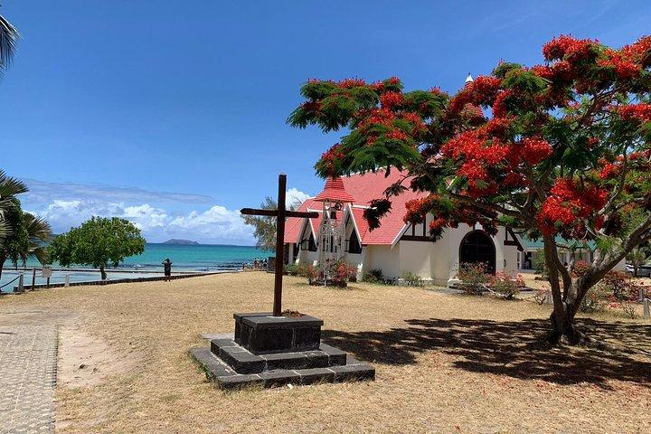 Private Guided Tour of Northern Mauritius with Shopping in Port Louis