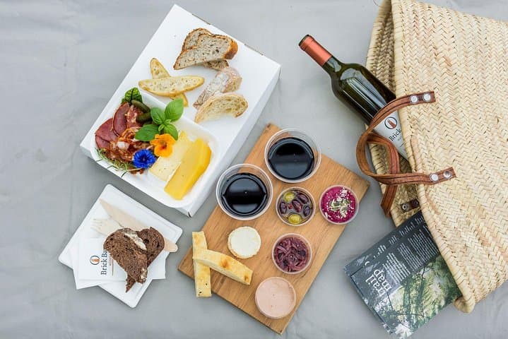 Private Tour - Horse Riding, Wine Tasting and Art Trail