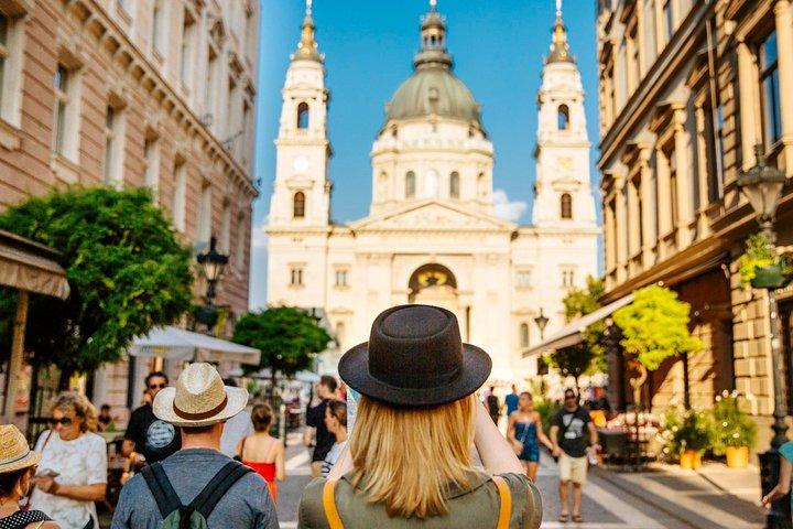 Budapest: 3-Hour Live-guided Bus Tour and 1-hour River Cruise