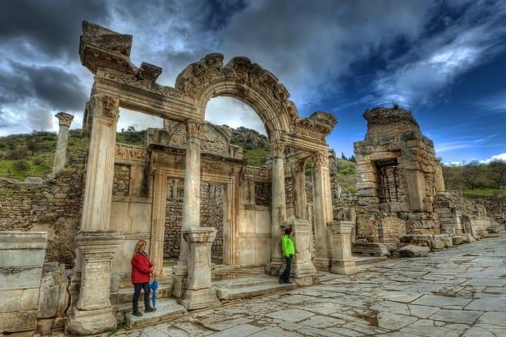 Private Tour to Archaeological Jewels of Ephesus Including Lunch