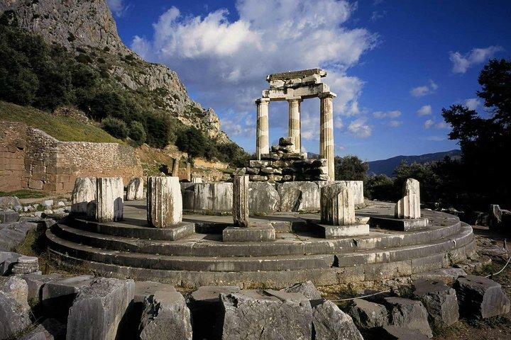 "Delphi Full-Day Tour: Ancient Oracle and the Heart of the Earth"
