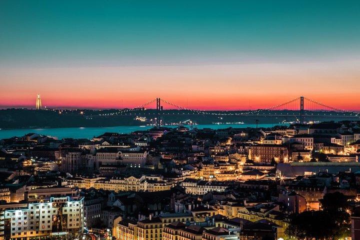 Night tour of Lisbon with dinner and Fado Show