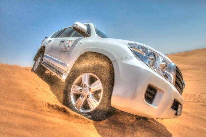 Dubai Red Dune Desert Safari with BBQ Dinner