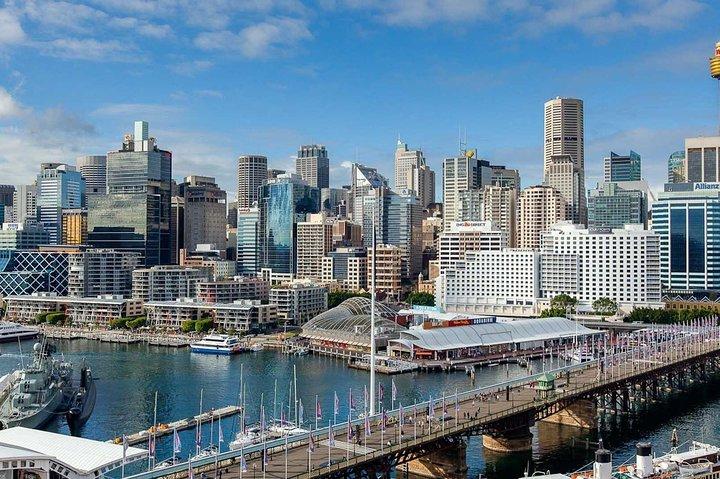 Highlights & Hidden Gems With Locals: Best of Sydney Private Tour