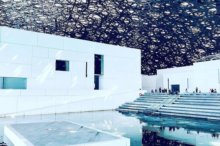 Private Abu Dhabi City Tour with Louvre Museum & Lunch