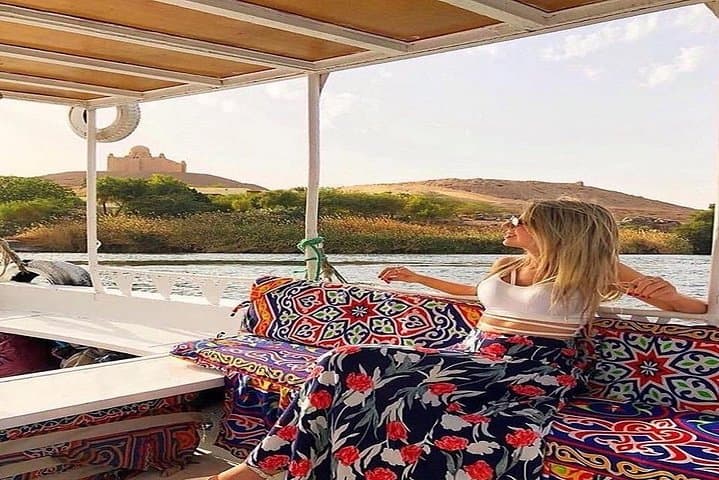 From Hurghada Private day trip to luxor , balloon, east, lunch and felucca